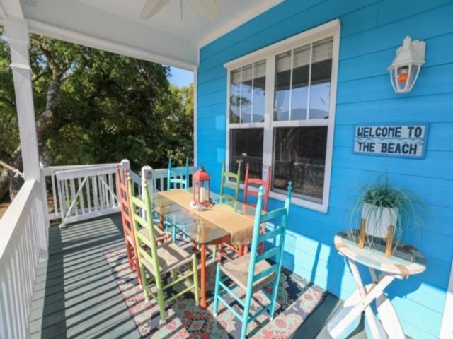 Atlantis Blue - Relaxing Beach Getaway Home Directly Across The Street From Beach Access! Home Kure Beach Exterior photo