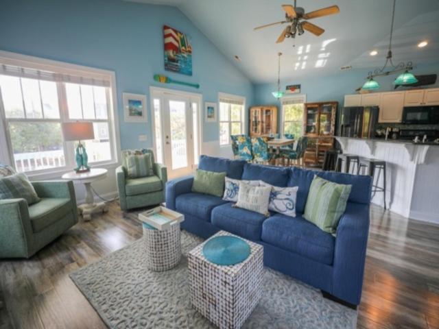 Atlantis Blue - Relaxing Beach Getaway Home Directly Across The Street From Beach Access! Home Kure Beach Exterior photo