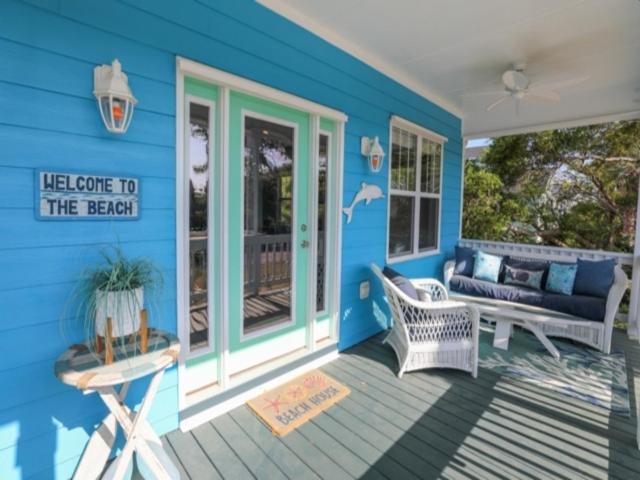 Atlantis Blue - Relaxing Beach Getaway Home Directly Across The Street From Beach Access! Home Kure Beach Exterior photo